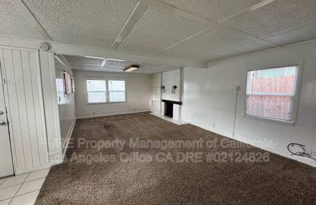 4157 1/2 West 162nd Street Gallery 3