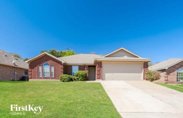 2216 Cancun Drive - 2216 Cancun Drive, Mansfield, TX 76063