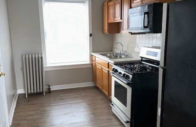 4054 W Dickens Avenue Gallery 4