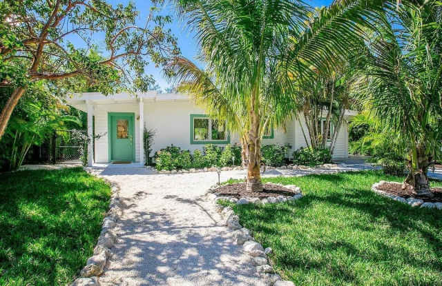 6979 LONGBOAT Drive S Gallery 1