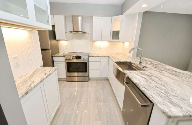Nicely updated condo at Stoneridge 1 bedroom 1 bath Gallery 3