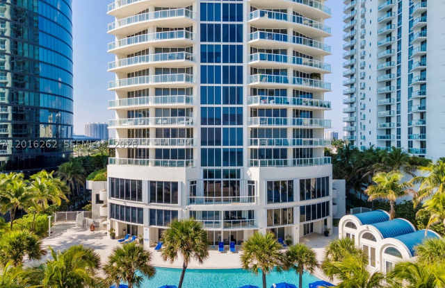 18671 Collins Ave Gallery 2