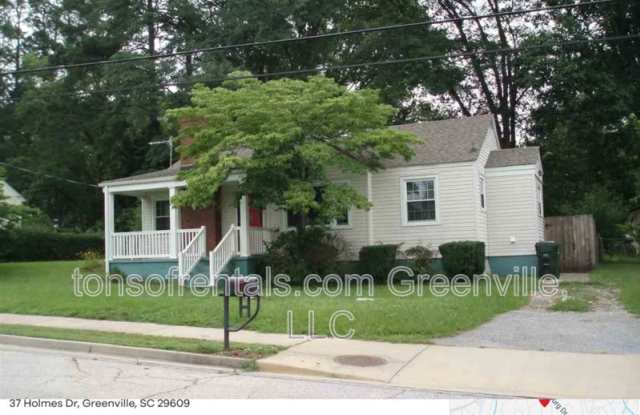 37 Holmes Drive Gallery 2