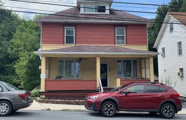 Single Family, Walking Distance to Hospital Gallery 1