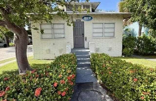 131 S Federal Highway Gallery 1