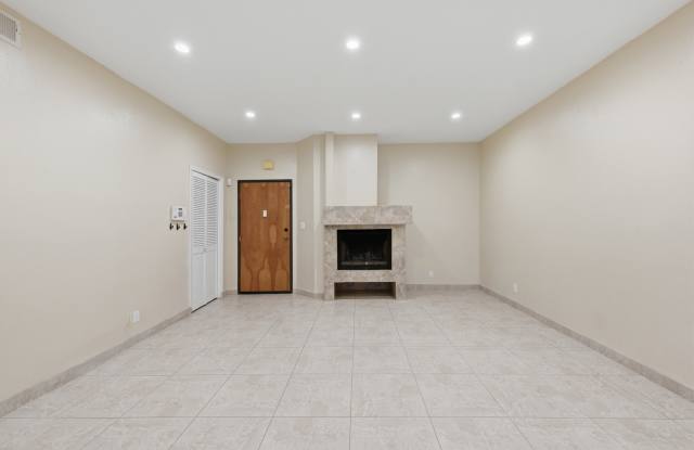 7211 Cozycroft Avenue - 1#23 Gallery 4