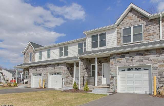 17 Decroce Ct Gallery 1