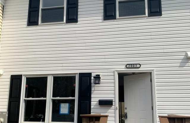 2005 WINTERGREEN Place photos photos