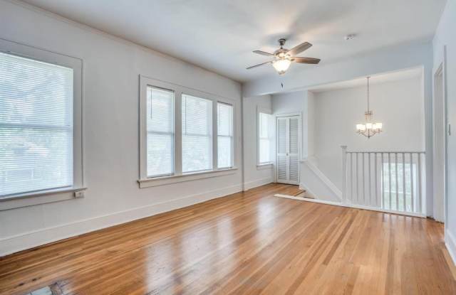 5637 Worth Street Gallery 4