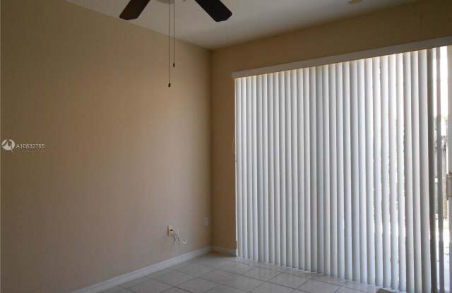 12231 SW 124th Ct Gallery 3