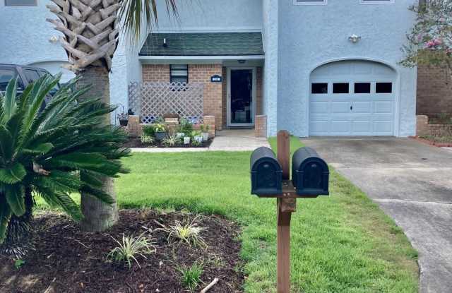 38 Meander Row unit: 11 photos photos