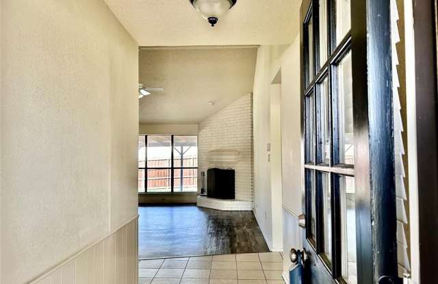 7305 Augusta Circle Gallery 4