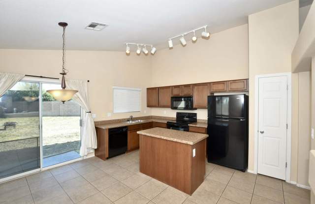 3001 W SALTER Drive Gallery 2