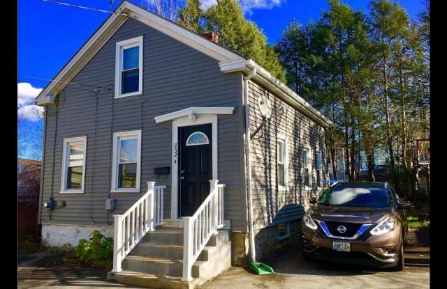 2 Bedroom Single Cottage Family Home in Woonsocket with a small yard! Section 8 are welcome! photos photos