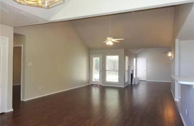 940 Valley View Drive Gallery 2