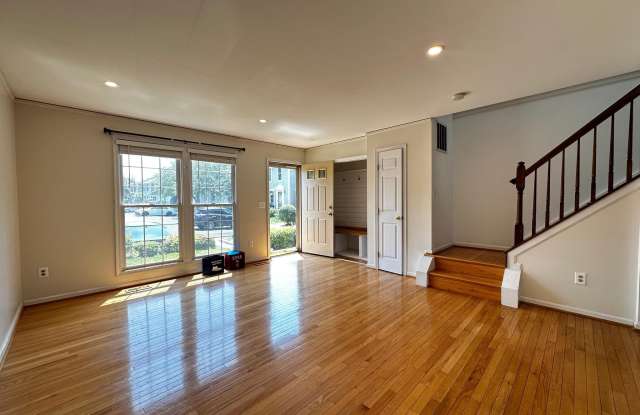 9799 MOCK ORANGE Court Gallery 4