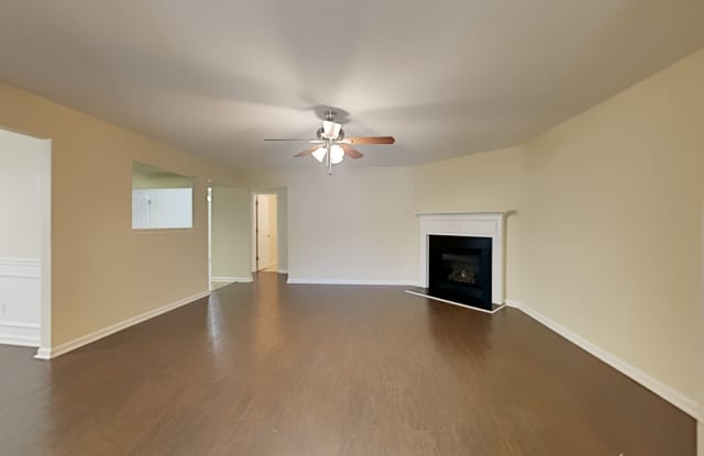 1865 Roble Drive Gallery 4