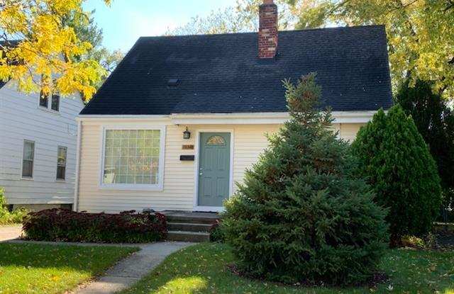 1538 CHAPIN Avenue Gallery 2