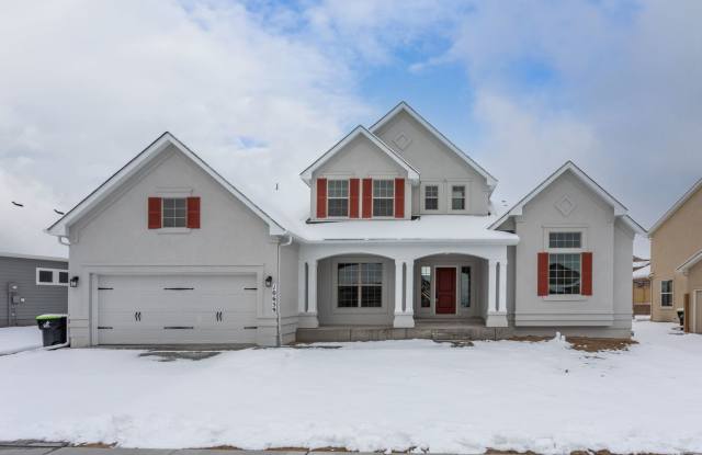 Exceptional 4-Bedroom Home with Dual Fireplaces, Main Level Master Suite, and Spacious Basement - A Must-See! photos photos