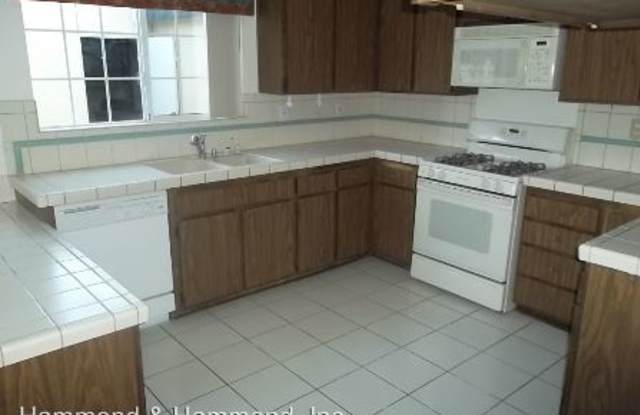 19208 Hamlin St. #2 Gallery 4