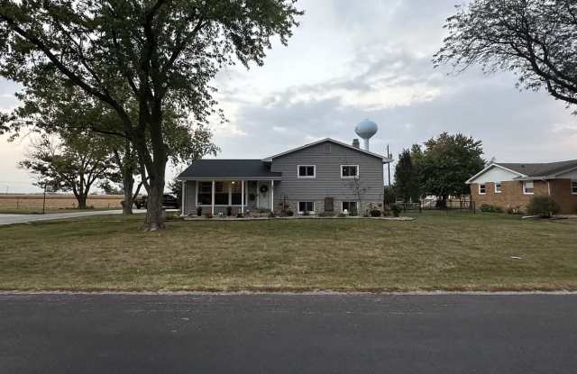 397 West 4th Street - 397 West 4th Street, El Paso, IL 61738