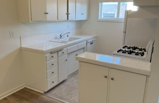 18300 Napa St photos photos
