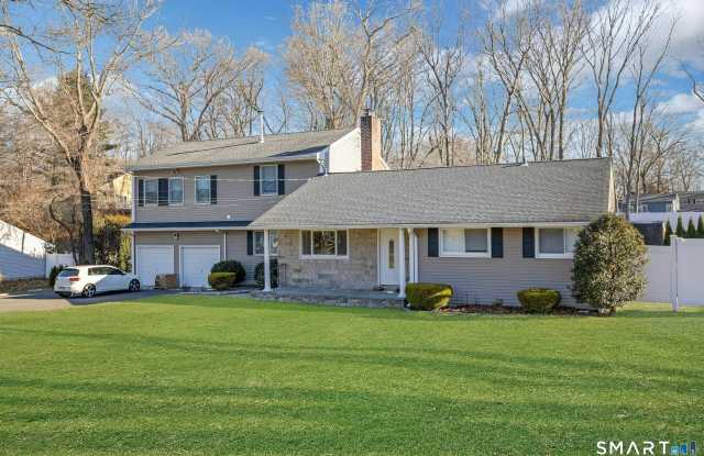 70 Archer Lane photos photos