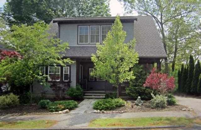 20 Hilltop Road - 20 Hill Top Rd, Wellesley, MA 02482