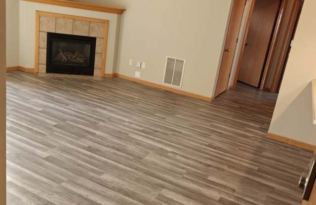 515 Penn Ct Gallery 2