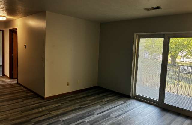 2026 North Section Street - 7 Gallery 4