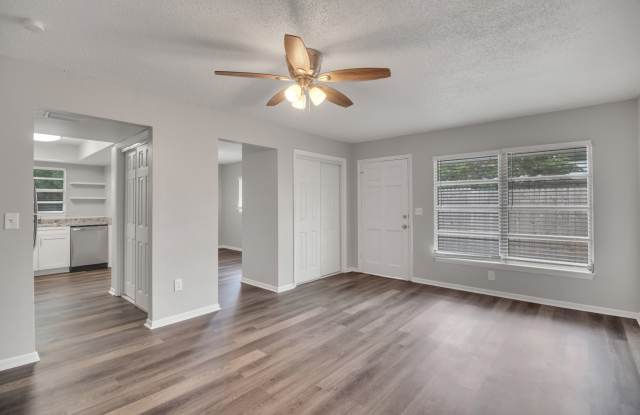 3353 Sherwood Drive - B Gallery 3