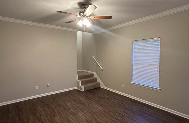 3201 Fawn Dr Gallery 2