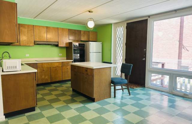 Hyde Park Town-House for Rent photos photos