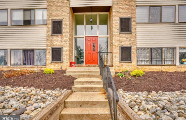 140 ROYAL OAK Drive Gallery 2
