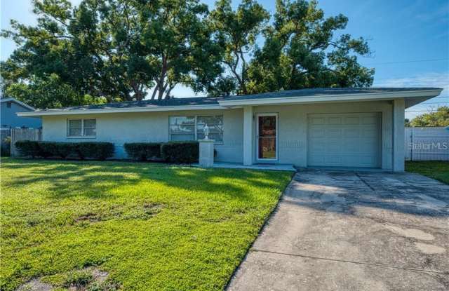 11330 81ST AVE - 11330 81st Avenue, Seminole, FL 33772