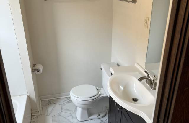 209 West Fifth Avenue photos photos