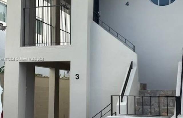 467 SW 7 ST photos photos