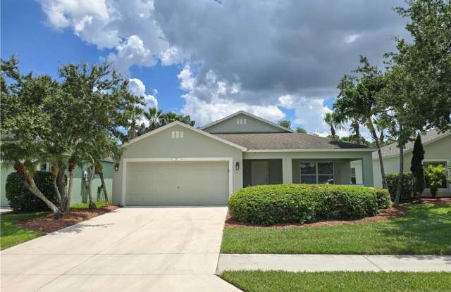 829 GREENLEAF CIRCLE - 829 Greenleaf Circle, Vero Beach South, FL 32960