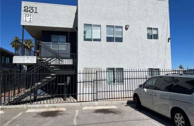 231 W Philadelphia Avenue photos photos