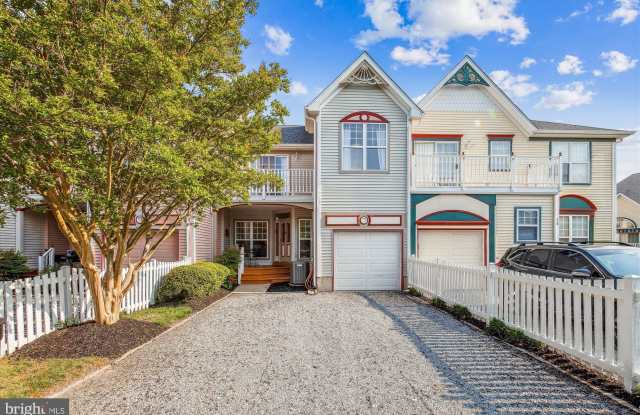 928 YACHT CLUB photos photos