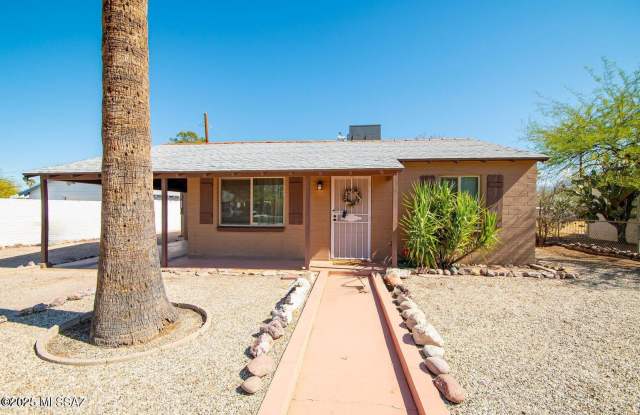 4571 E 6th Street photos photos