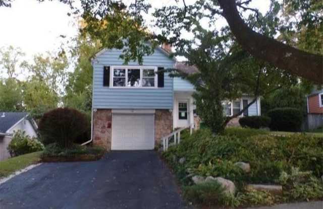 2440 W Livingston Street photos photos