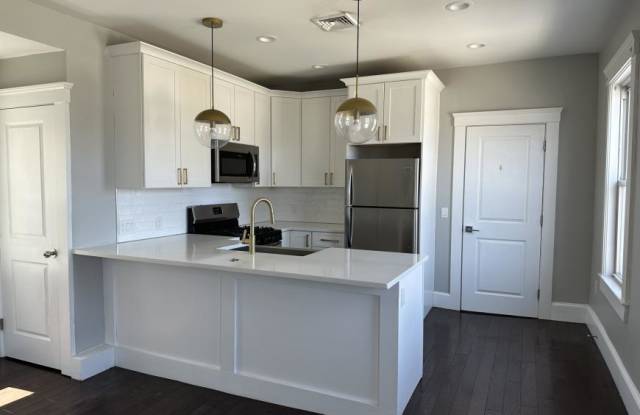 181 Chelsea St. photos photos