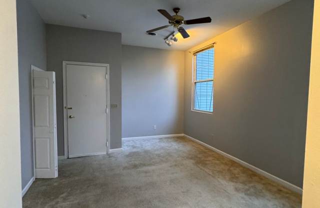 Derry NH- 1 Bedroom Gallery 3