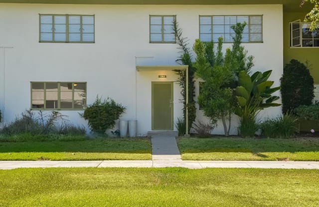 5262 VILLAGE Green - 5262 Village Grn, Los Angeles, CA 90016