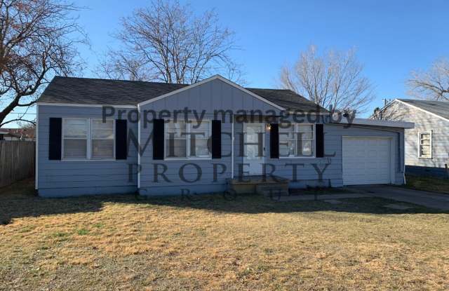 Welcome to 1948 S Marrs! Cute 3 bedrooms and 1 bathroom with a large fenced yard. photos photos