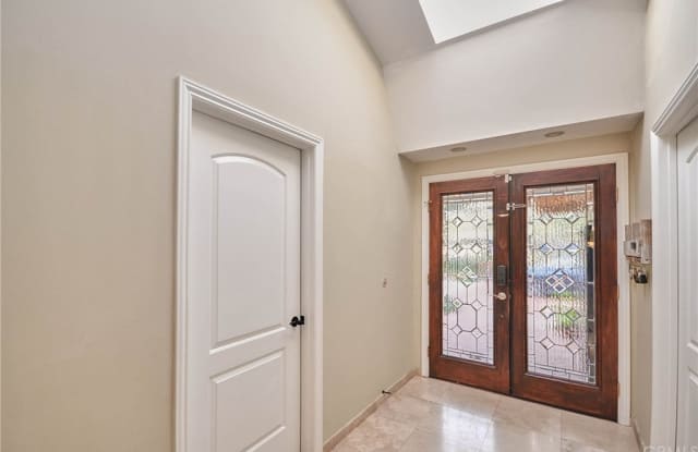 610 Green Acre Drive Gallery 2