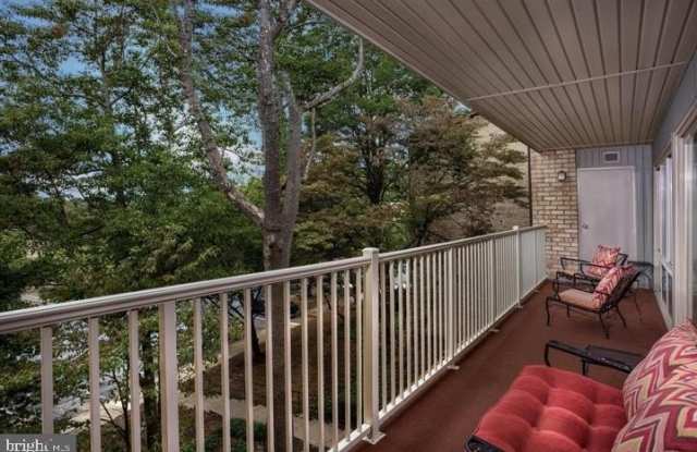 6109 BELLINHAM #1111-12 - 6109 Bellinham Court, Towson, MD 21210
