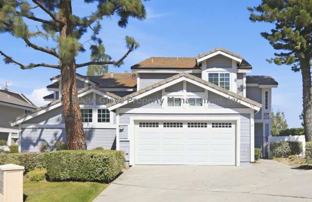 Updated 3 Bedroom Anaheim Home with Large Primary Suite & 2-Car Garage Gallery 3