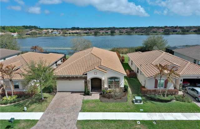 1804 Berkshire Circle SW Gallery 1